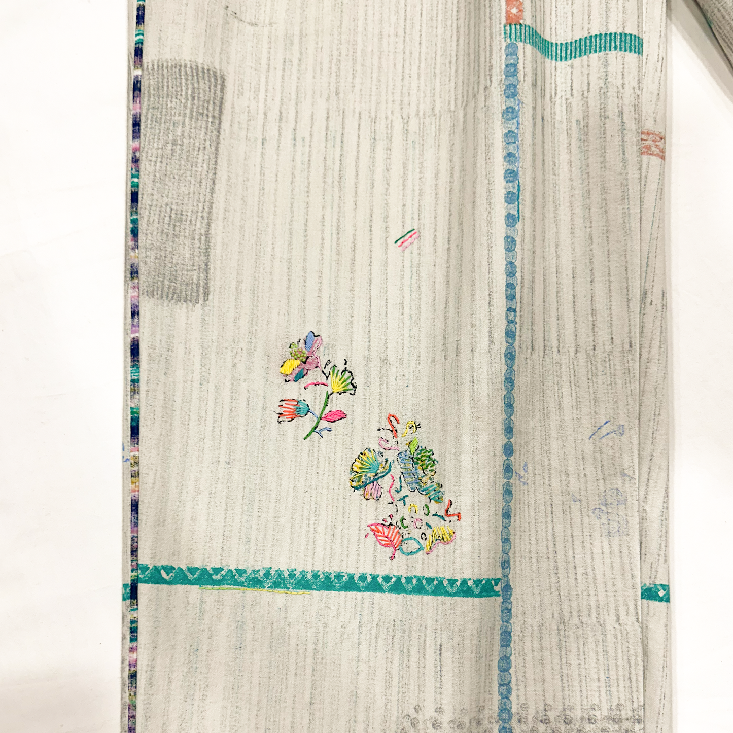 India, Eka, Martin Trouser