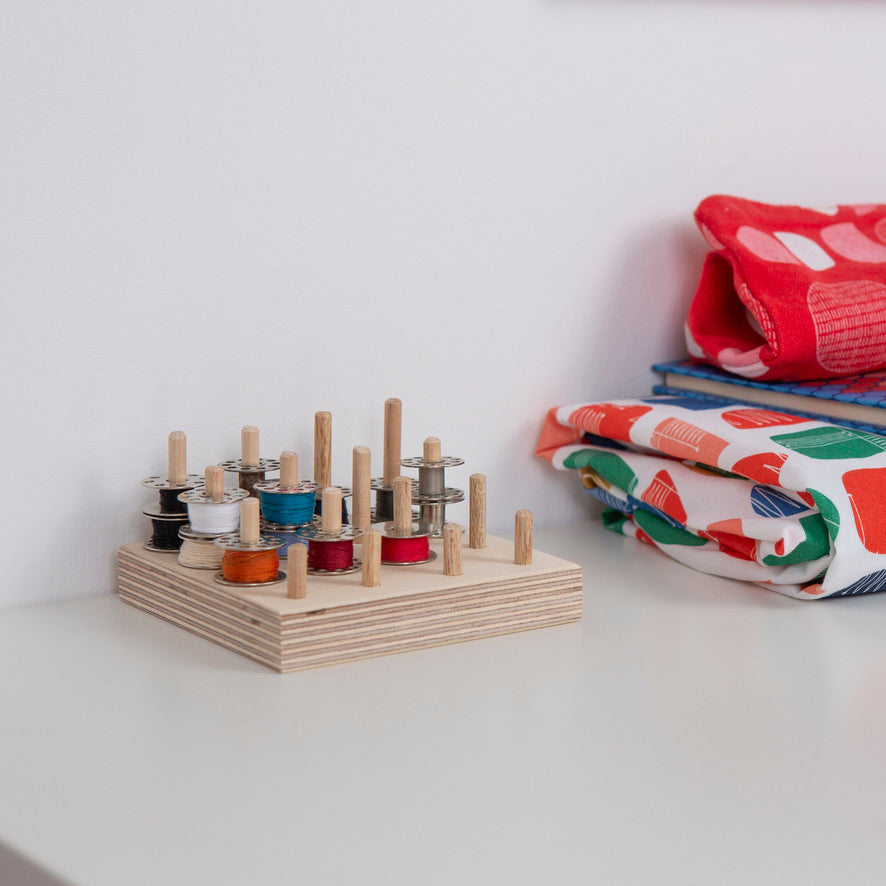 Laura ter Kuile - Thread Pegs