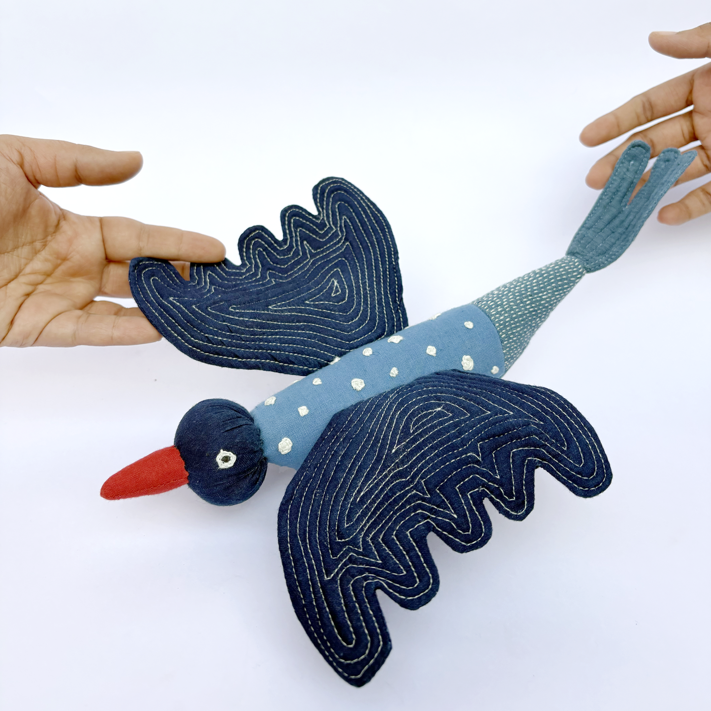 India, Muuyee, Neela Panchhi