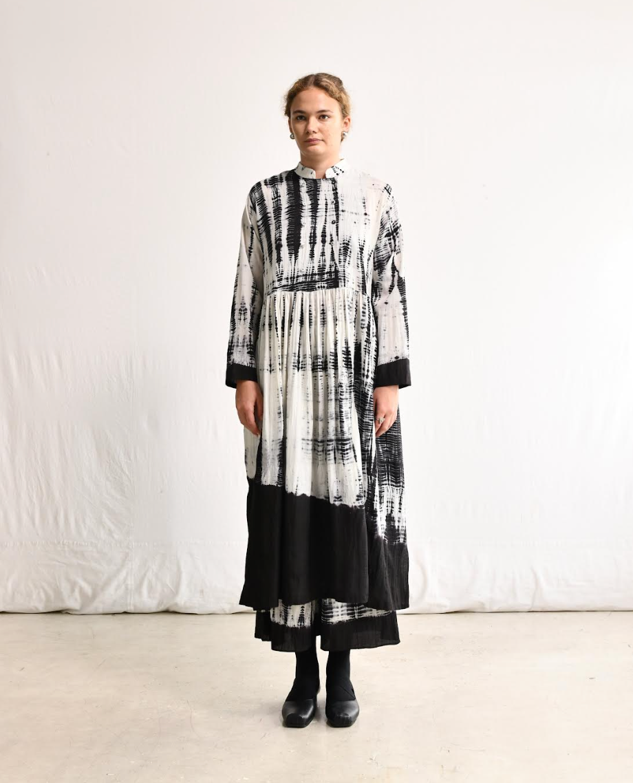 Maku, AZOLLA_679/TD/SC BLACK AND WHITE S