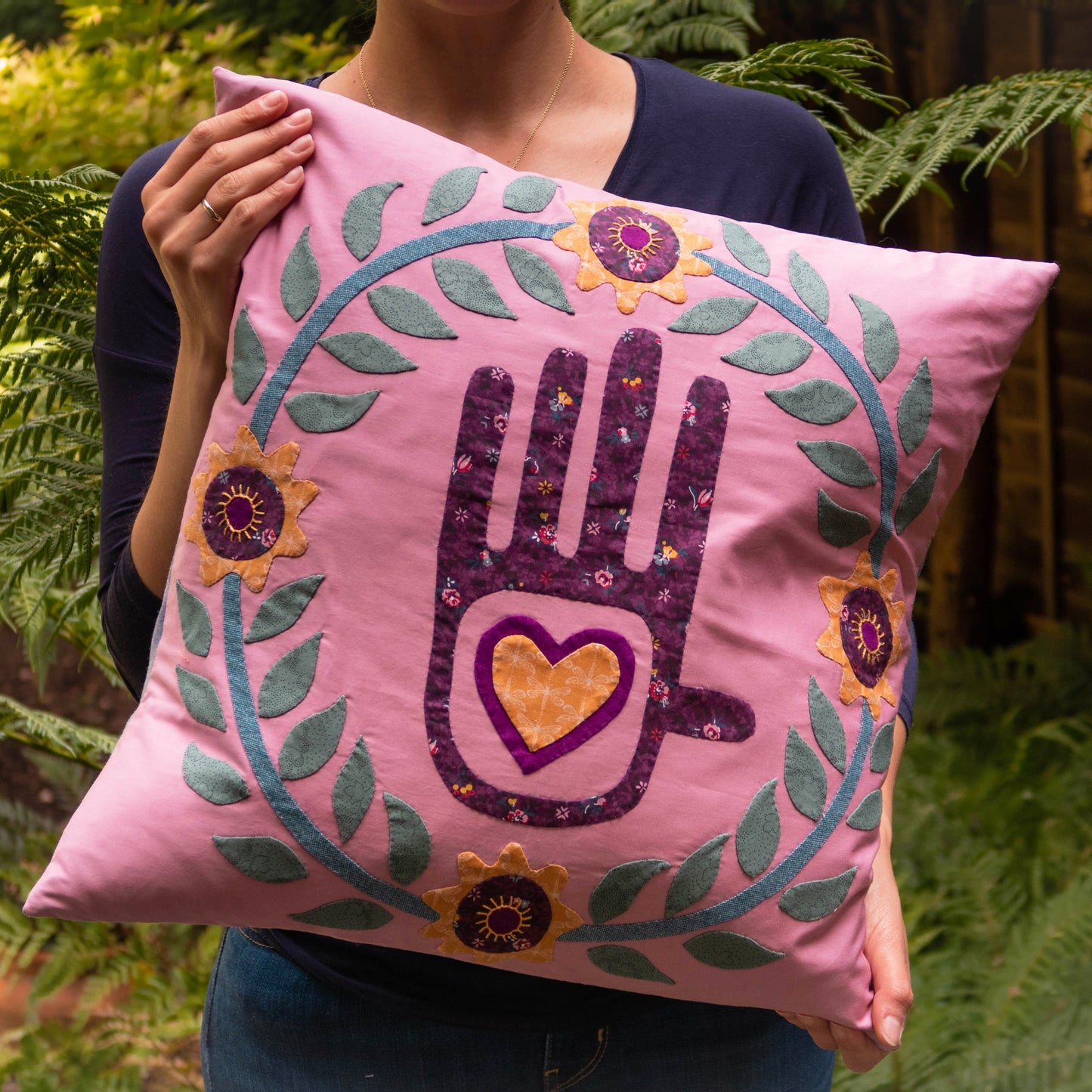 Wednesday 24 September, 10-4 p.m.: Workshop: The Art of Appliqué with Yasmeen Branton