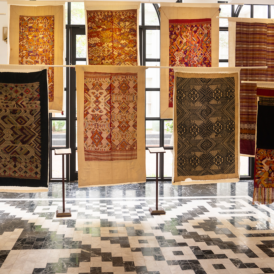 Laoa, Vientiane, Lao Textile Museum