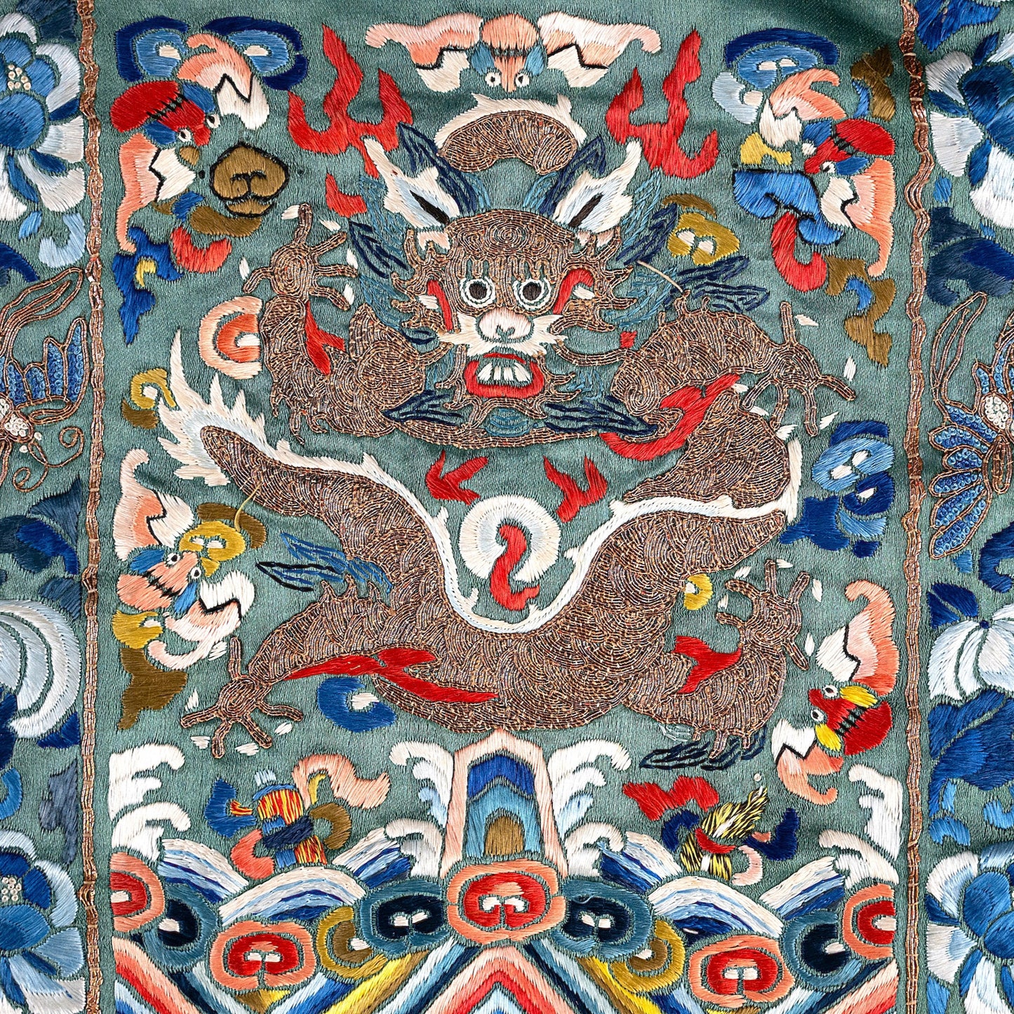 Wednesday 24 September, 2-4 p.m.: Open Studio and Exhibition Walkthrough with The Royal School of Needlework