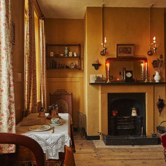 Thursday 11 September, 2-3 p.m.: Tours: Textiles through time with Echo Godfrey at the Museum Of The Home - SOLD OUT