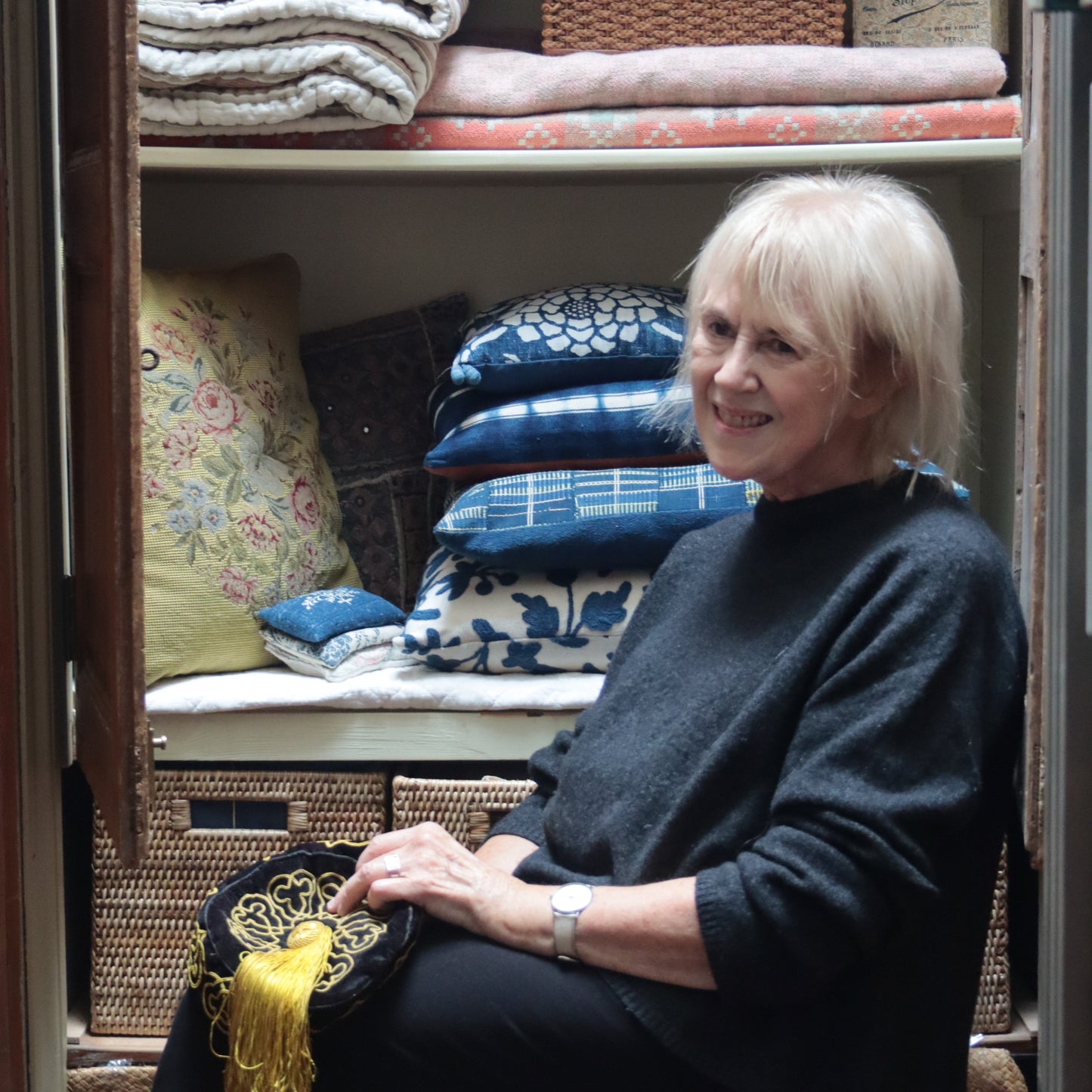 Julia Simpson - Étagère