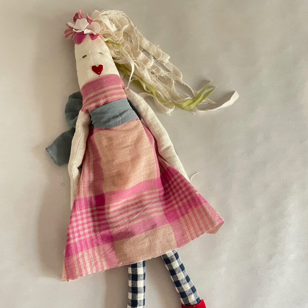 Sunday 25 February 2024, Ragdolls to celebrate Mother's Day with Jackie Parsons of Scobel clothing