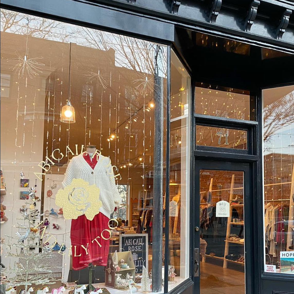 USA, New York, Nyack, Abigail Rose & Lily Too