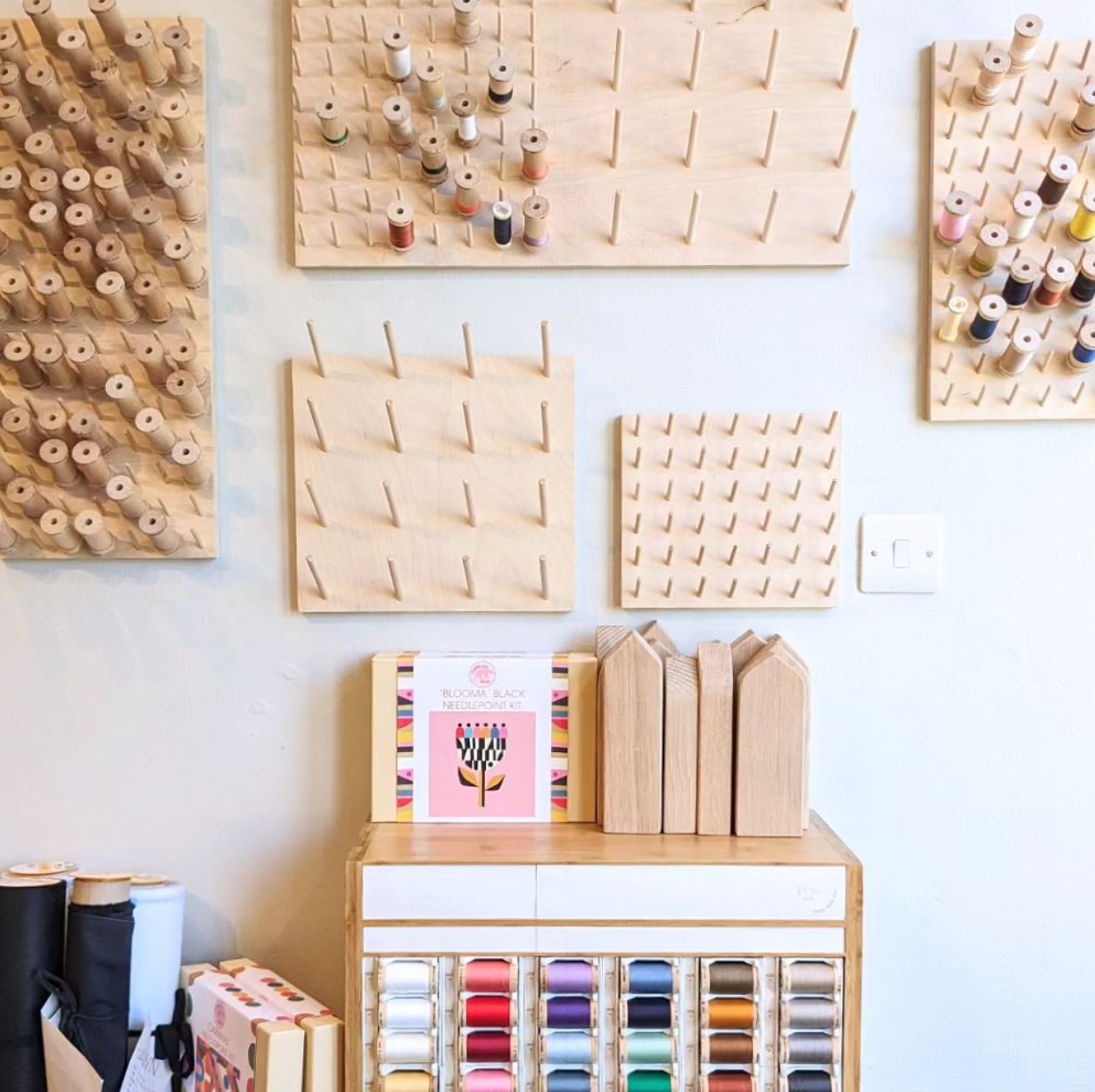 Laura ter Kuile - Thread Pegs