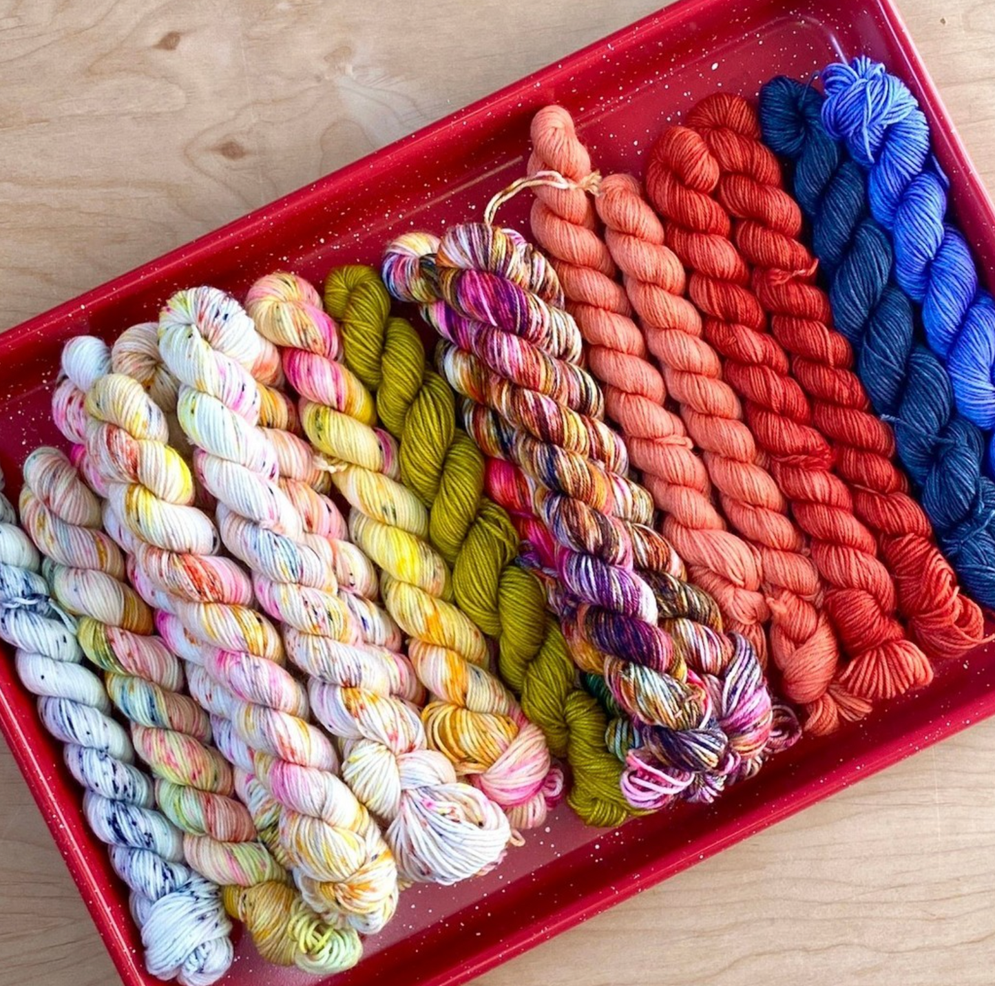 USA, California, Cast Away Yarn Shop