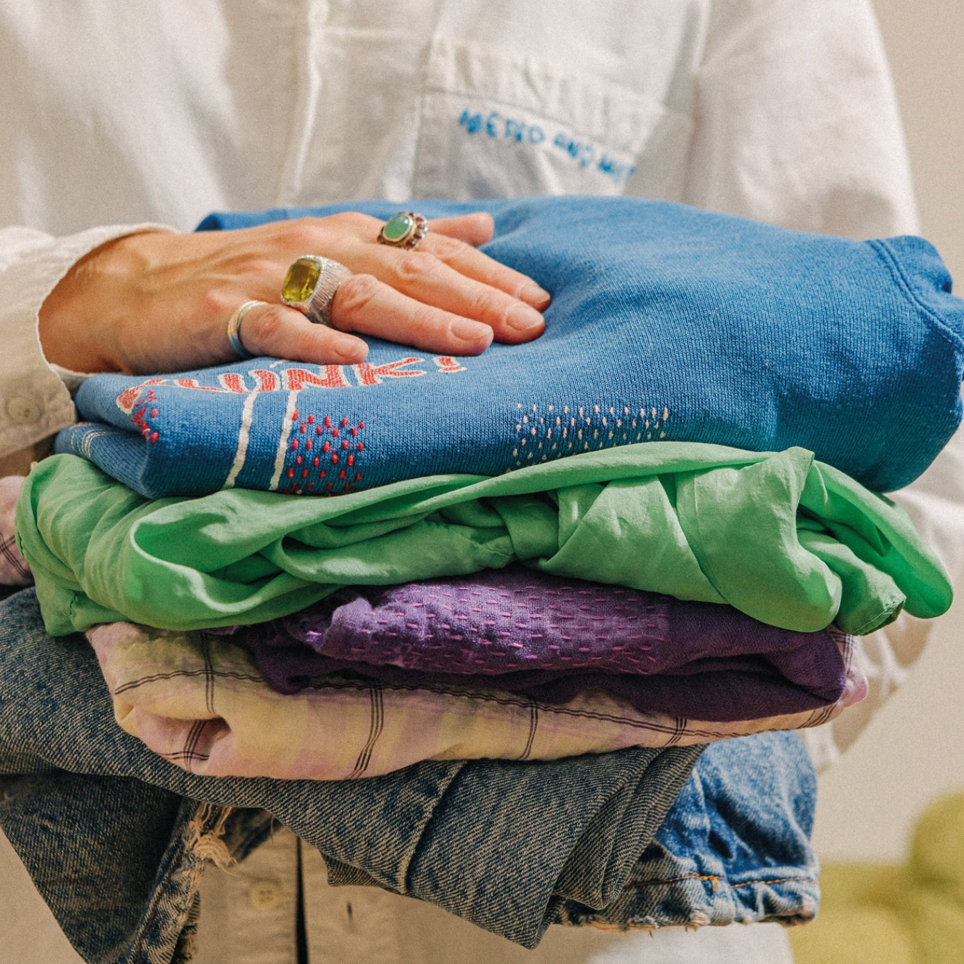 Friday 12 September, 2-4 p.m.: Workshop: Mend and Meet with Saskia Weir of Mend House