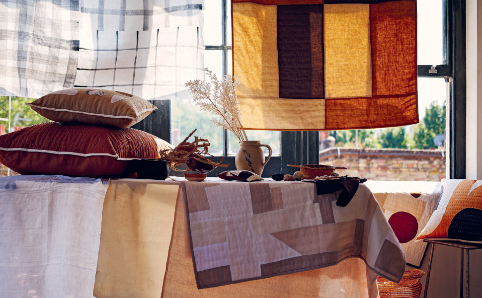 Modern Quilting: A Contemporary Guide to Quilting by Hand, Julius Arthur