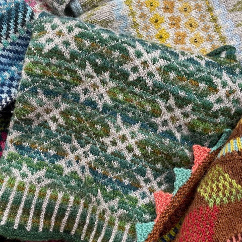 Wednesday 10 September, 10-4 p.m.: Workshop: Creating Vibrant Colour with Natural Dyes with Liz Baltesz