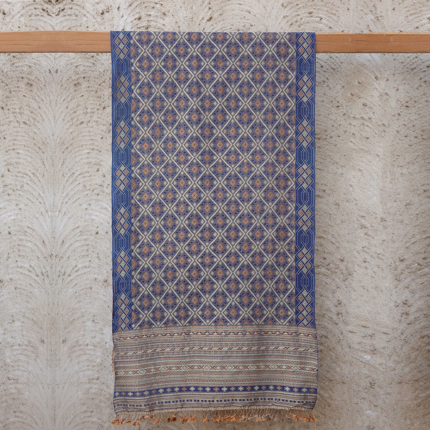 India, Vankar Vishram Valji Weaving / Shamji Vankar Vishram Valji, Handweaving