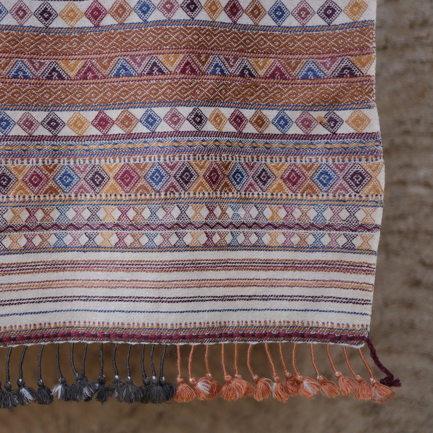 India, Vankar Vishram Valji Weaving, Traditional Multi-Colour Blanket Shawl