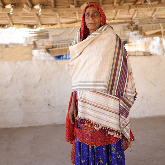 India, Vankar Vishram Valji Weaving, Shawl Handwoven in �Fine Cotton Warp Tassar Silk Weft