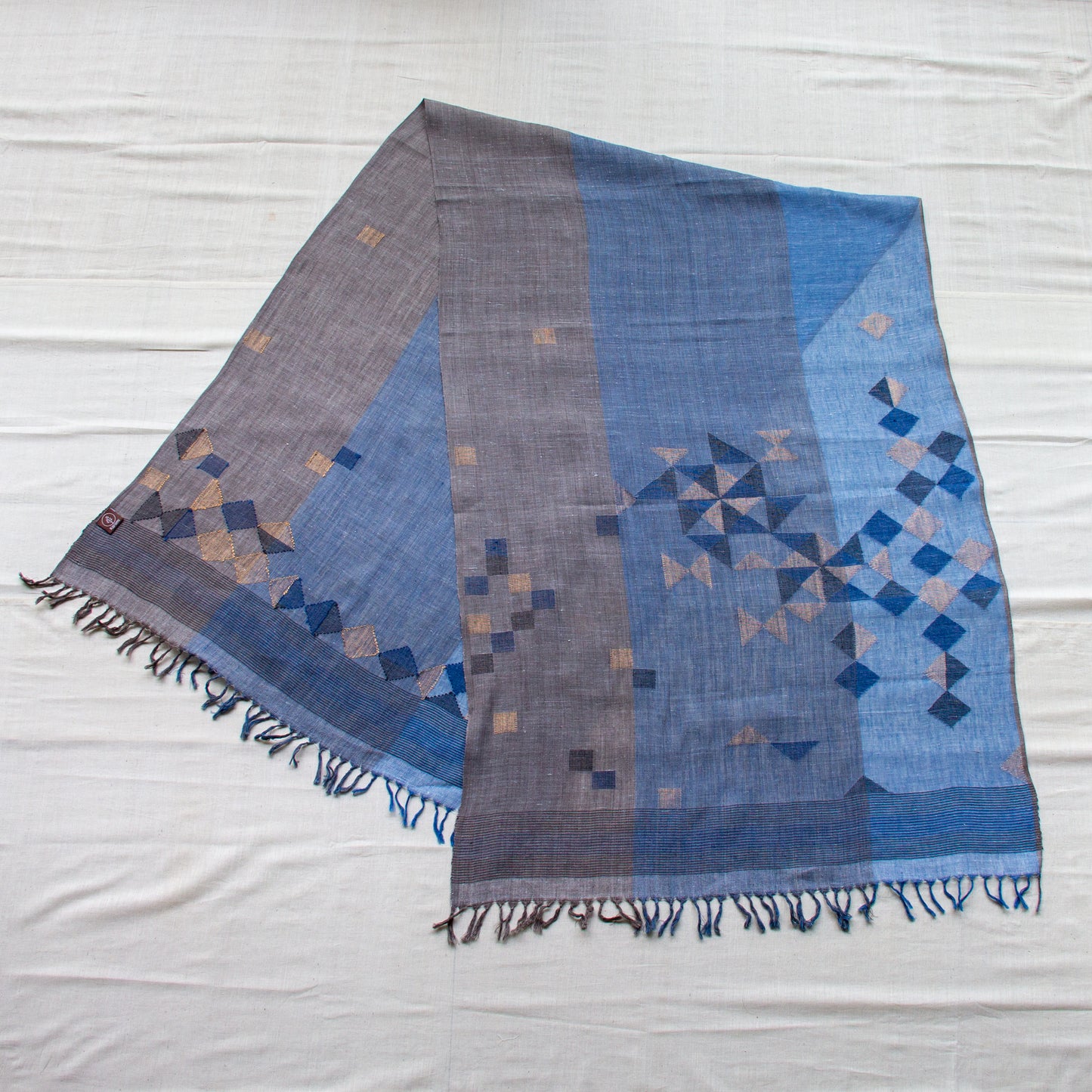 India, Karomi Crafts & Textiles, Tri-coloured Kona Jamdani Stole