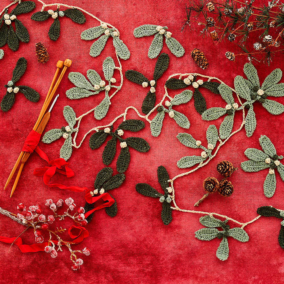 How to Crochet a Mistletoe Garland with Loop London
