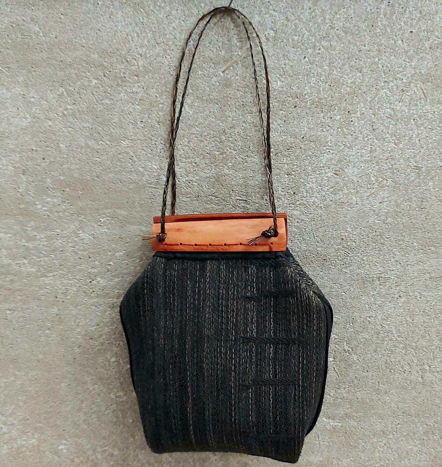 Finland, Waveweaver's Wool / Hannele Köngäs, Brown damask bag of horse hair