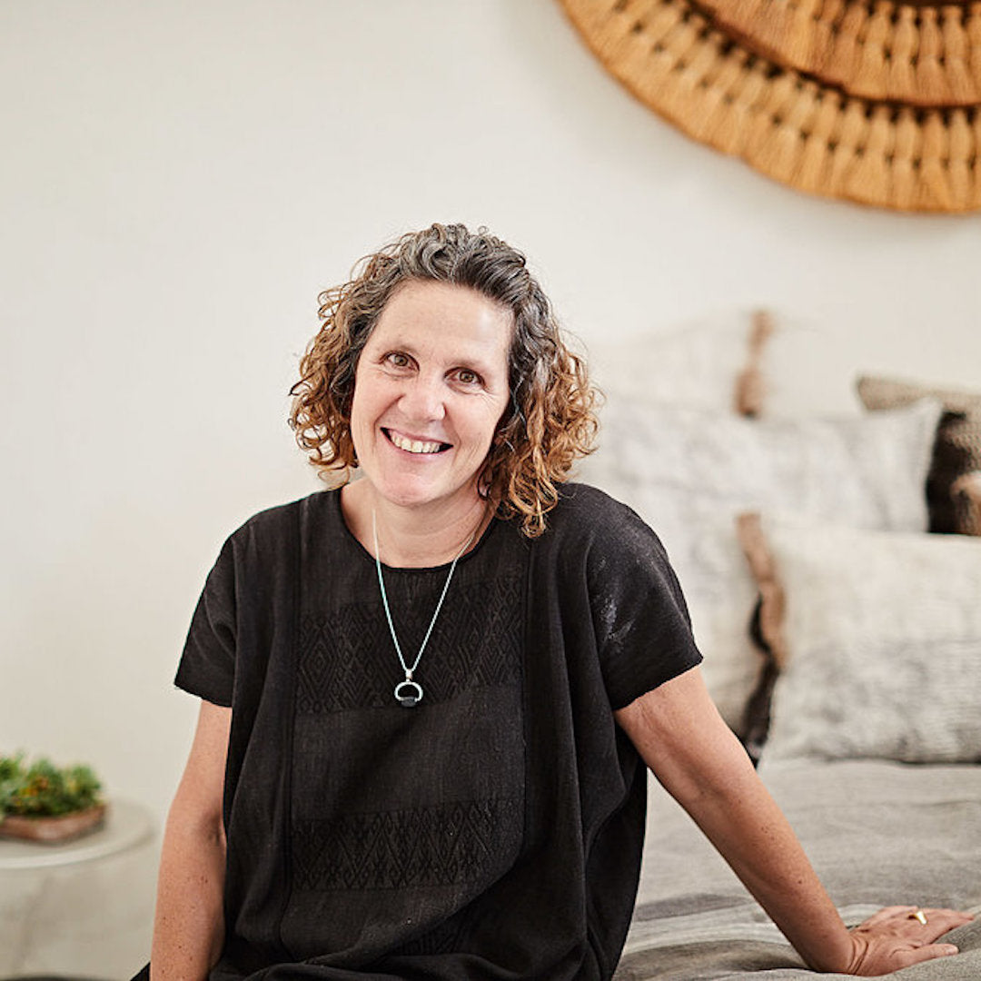 Pre-recorded Show & Tell, Americas