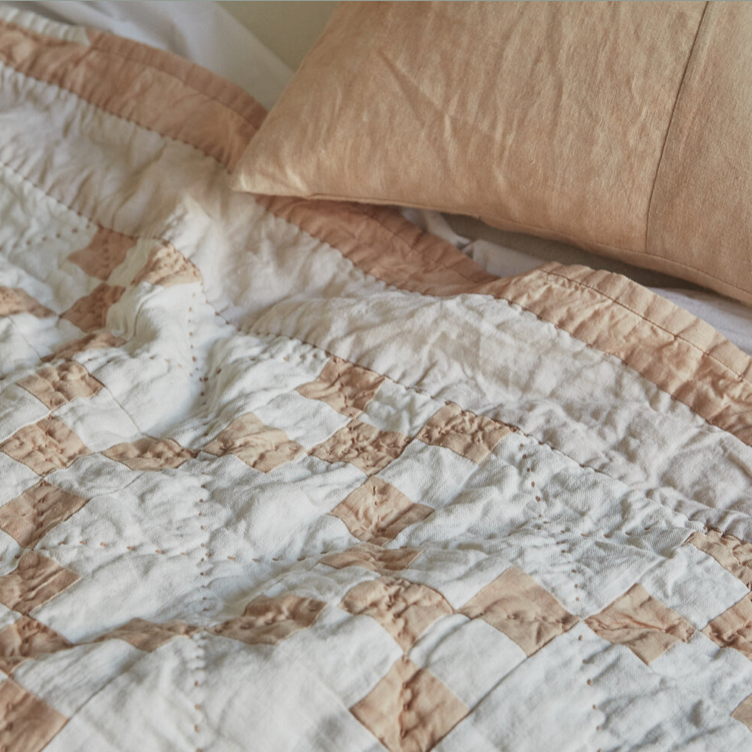 Saturday 18 & Saturday 25 November 2023, Hand-quilting with Lauren MacDonald