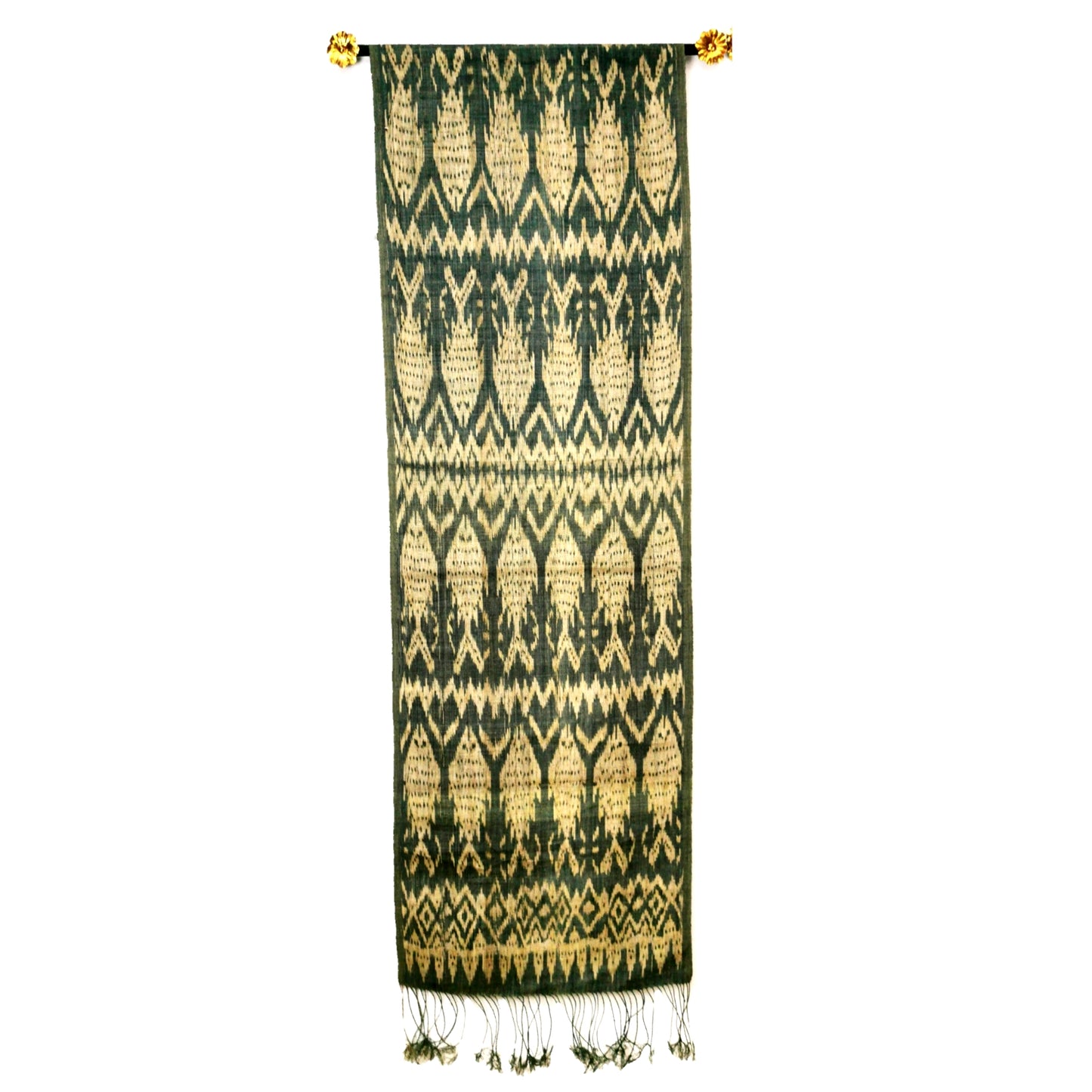 Indonesia, Rumah Rakuji / Myra Widiono, Ikat & Ulap Doyo Weaving