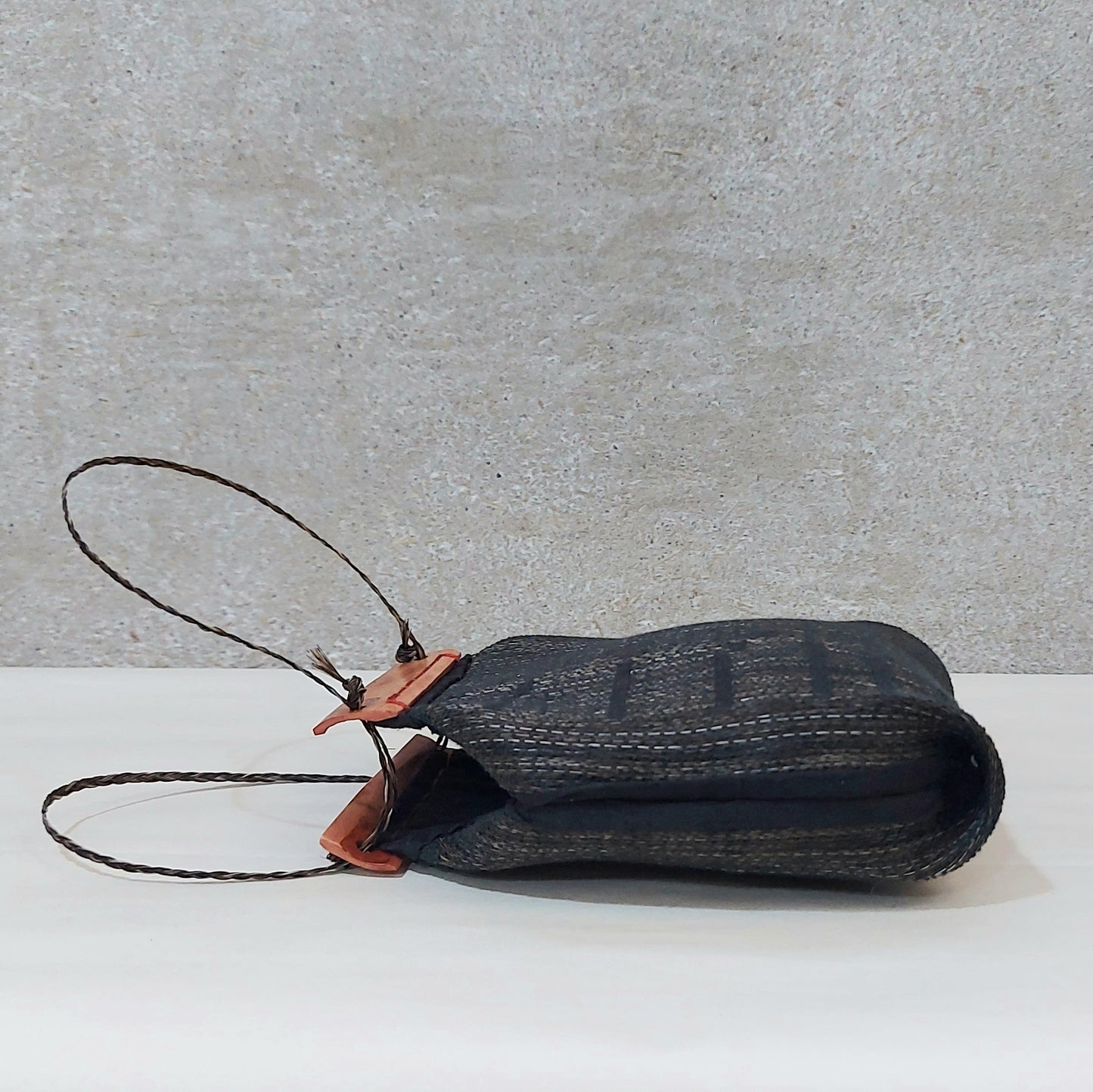 Finland, Waveweaver's Wool / Hannele Köngäs, Brown damask bag of horse hair