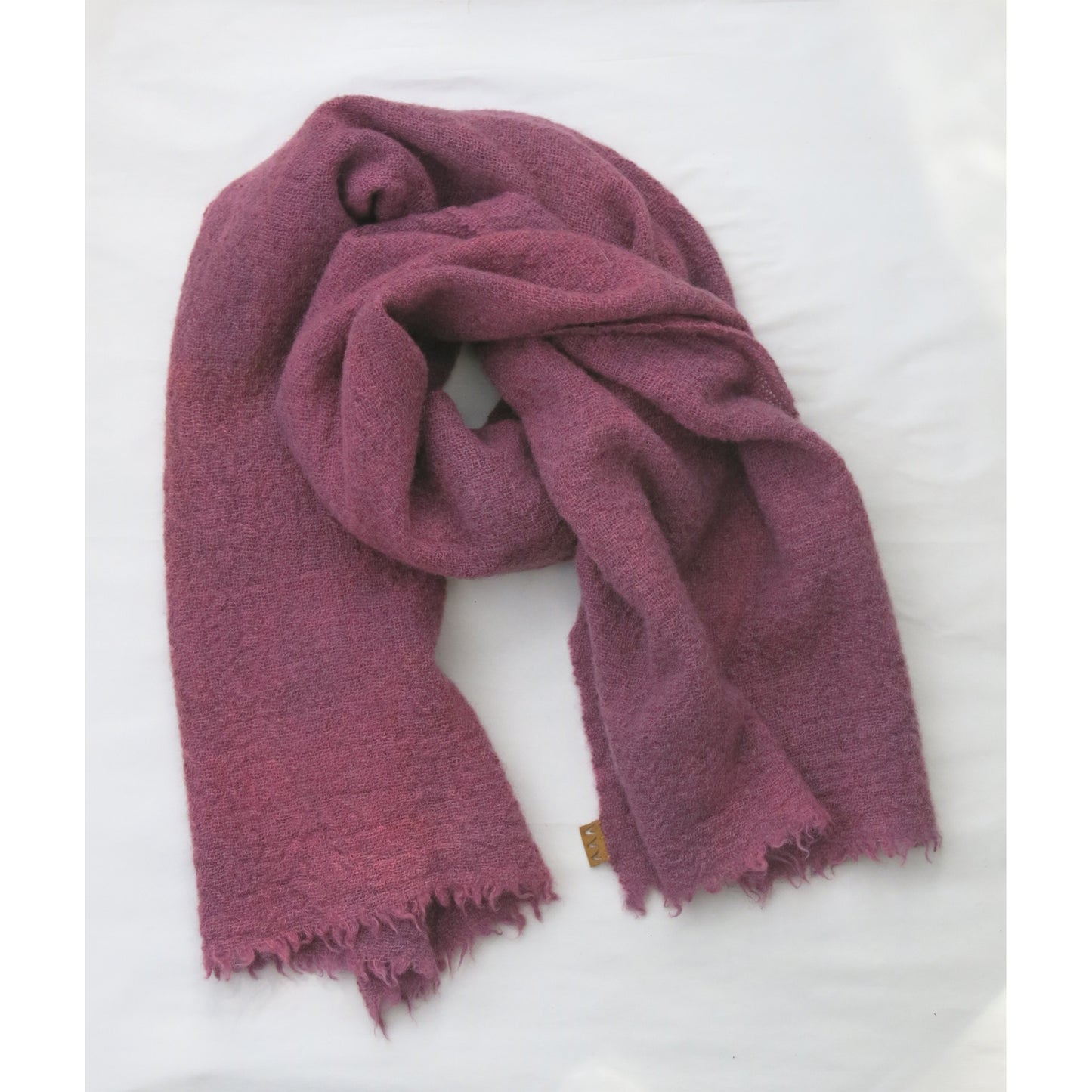 Finland, Waveweaver`s Wool/ Hannele Köngäs, Cochineal 2 Shawl
