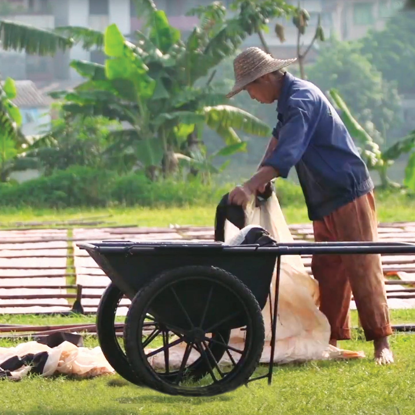 Learn About Chinese Mud Silk History, Process & Design