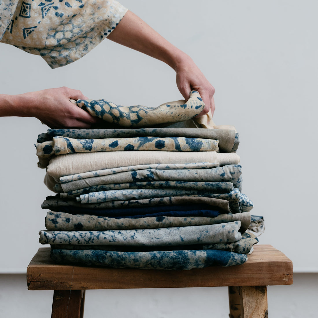 In Conversation: Sara Lowes on Letting the Cloth Lead