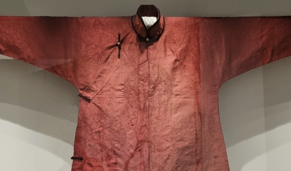 LOST TRADITIONS IN CHINESE DRESS