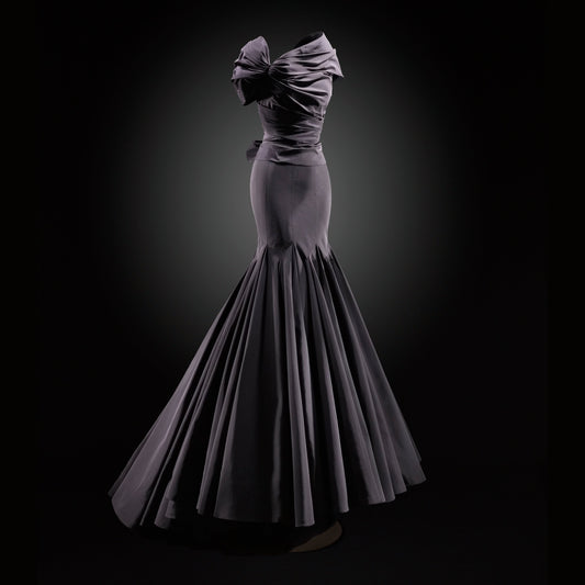 Sculpting Elegance: Alaïa and Balenciaga Take Centre Stage