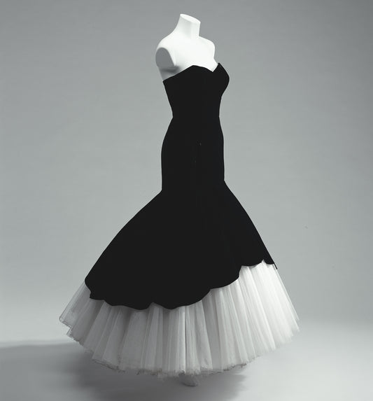 Love Fashion: In Search of Myself at The National Museum of Modern Art, Kyoto