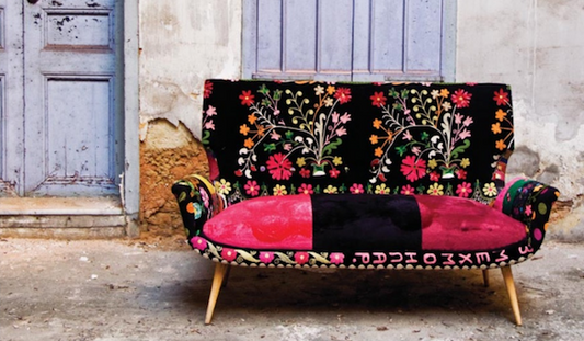 CONVERSATIONAL CHAIRS