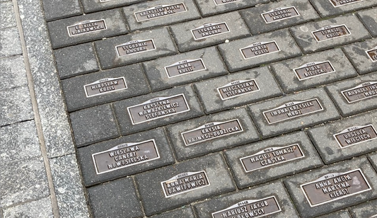 Łódź - Streets of woven legacy