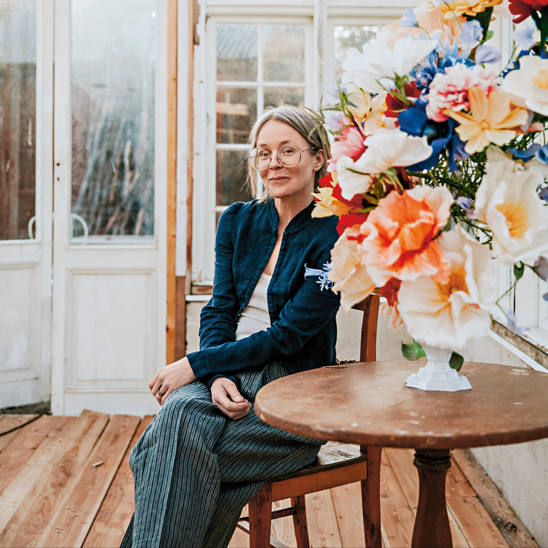 Weekend Read: Paper Flowers, by Sofia Vusir Jansson