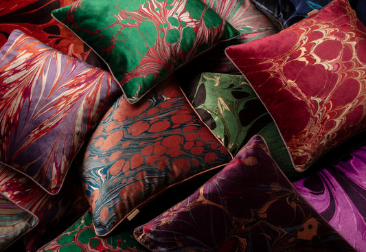 SUSI BELLAMY: HAND MARBLING