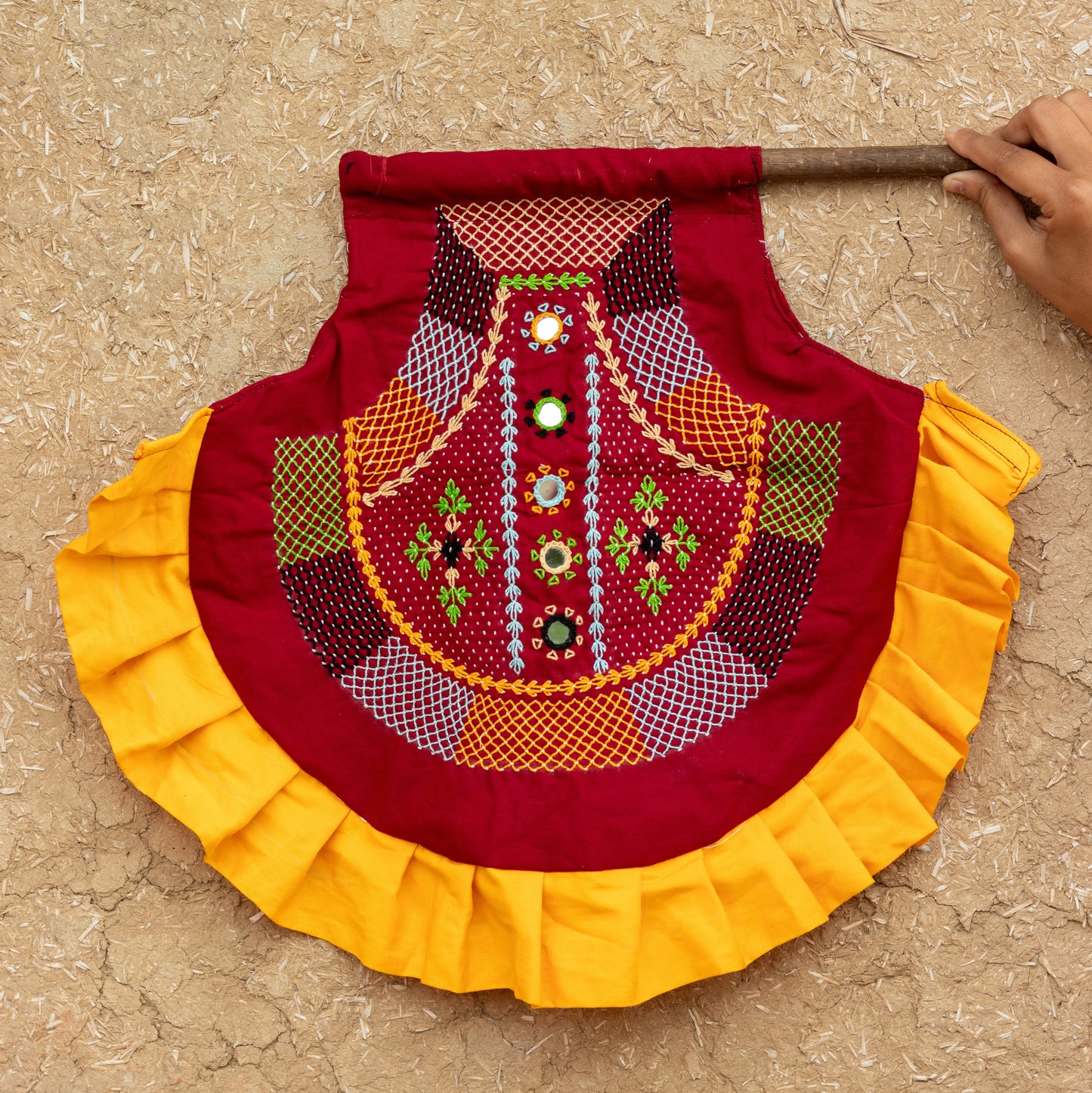 Sunday 13 April 2025, Kabeliya Embroidery with Vamika