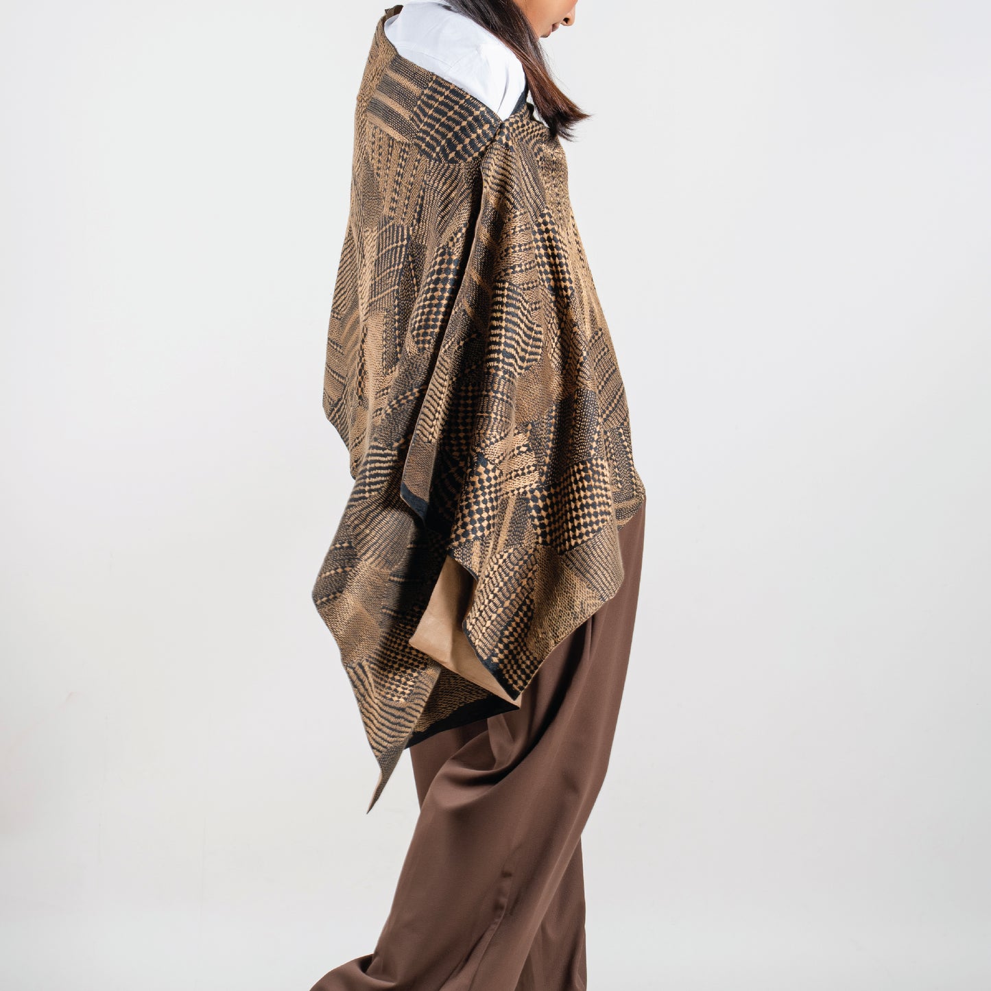 Topography Textures Sujni Scarf (with beige lining)