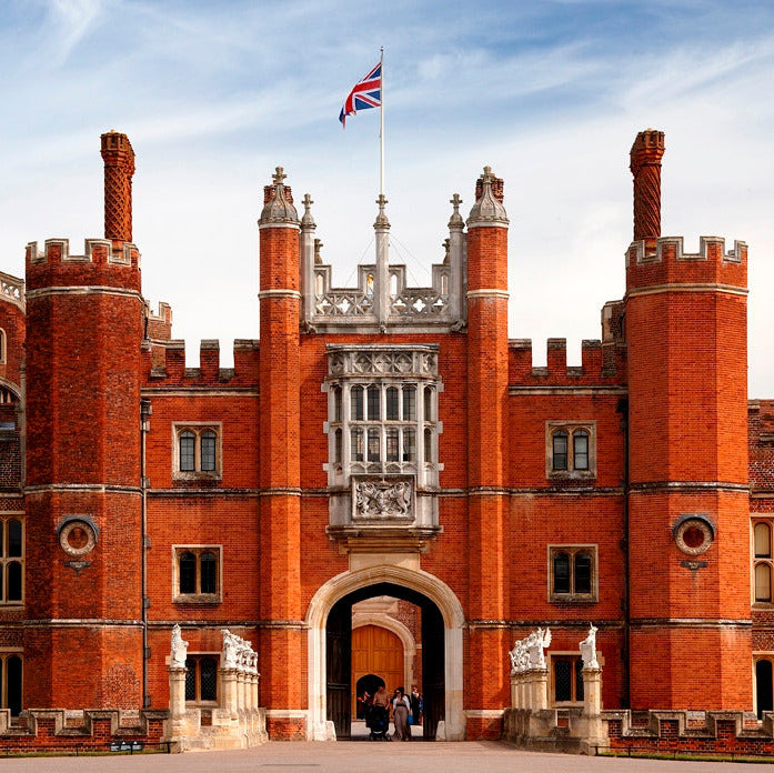 Wednesday 30 September, 11-4.30 p.m.: Tour and Workshop with the Royal School of Needlework