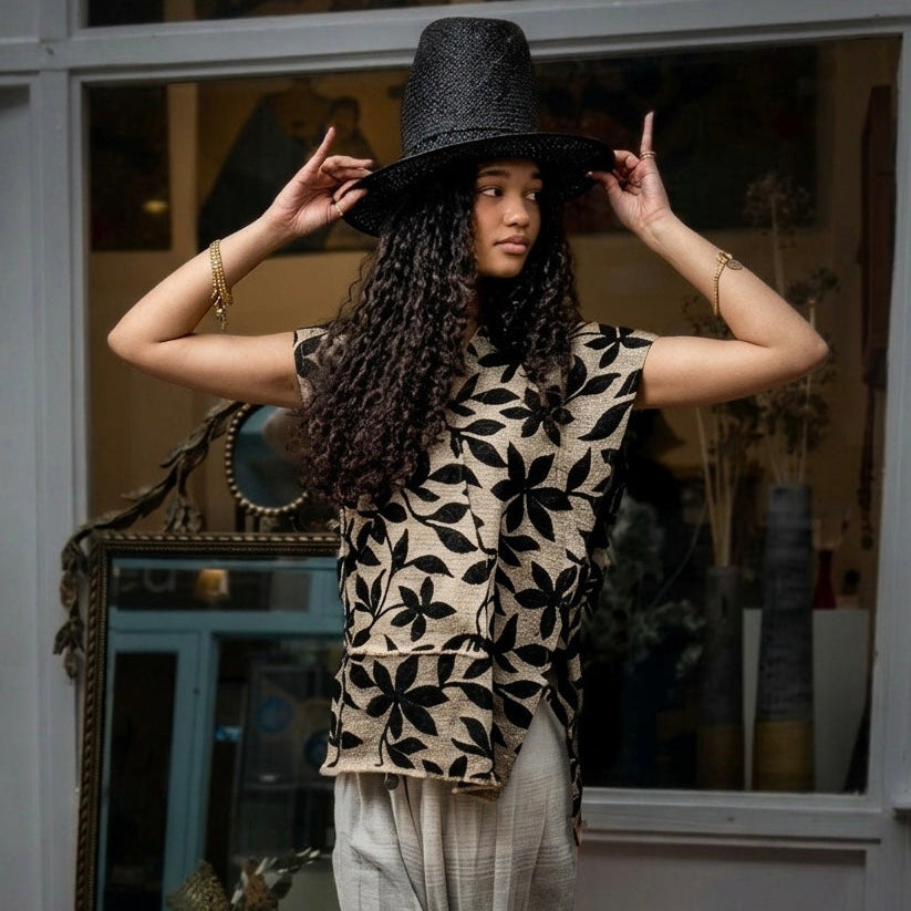 Friday 18 - Sunday 20 September, 3 - 8 p.m.: Exhibition & Pop-Up, The Distance Travelled: Insights into Artisan Textiles with Anisa Johnny