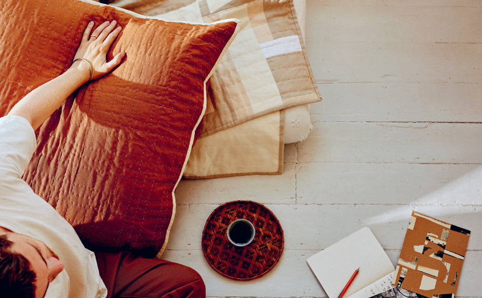 Modern Quilting: A Contemporary Guide to Quilting by Hand, Julius Arthur