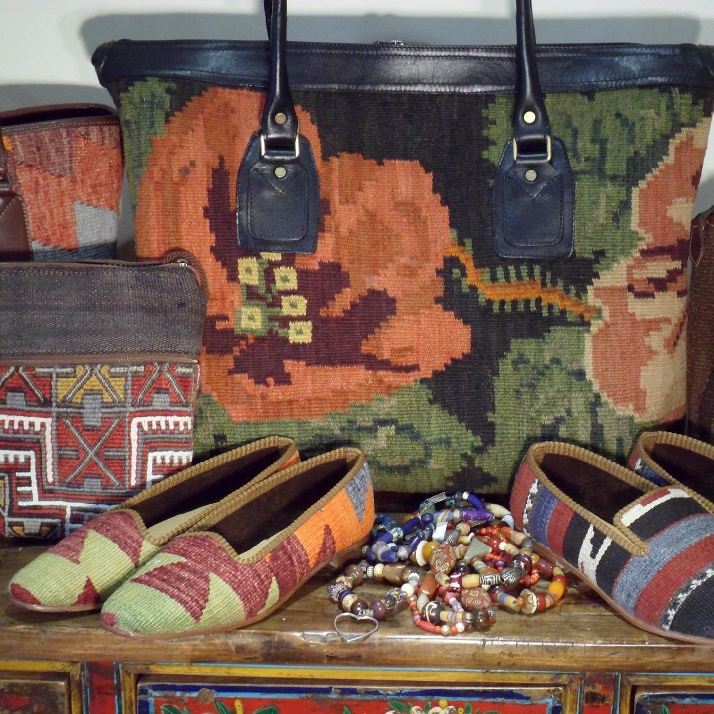 Anne Hildyard - Treasures from the Silk Road