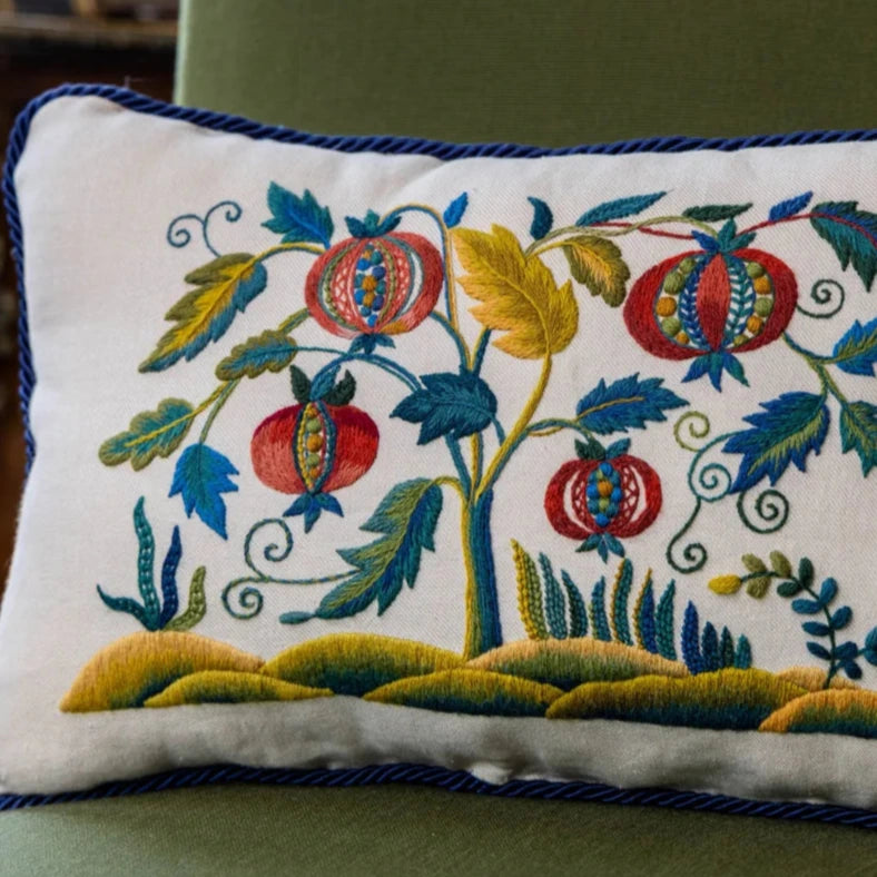 Tuesday 2 September, 6 - 7 pm (BST): Online Talk, The History and Art of British Crewelwork with Phillipa Turnbull of The Crewel Work Company