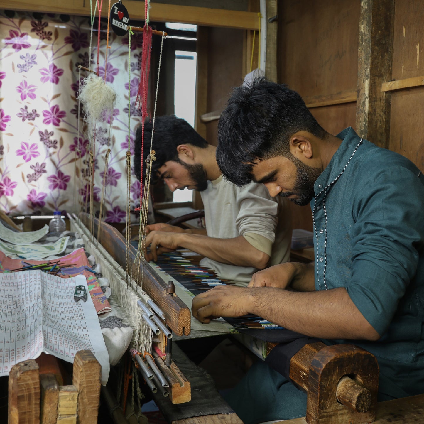 India, Kashmir Loom, Handwoven Pashmina Shawls
