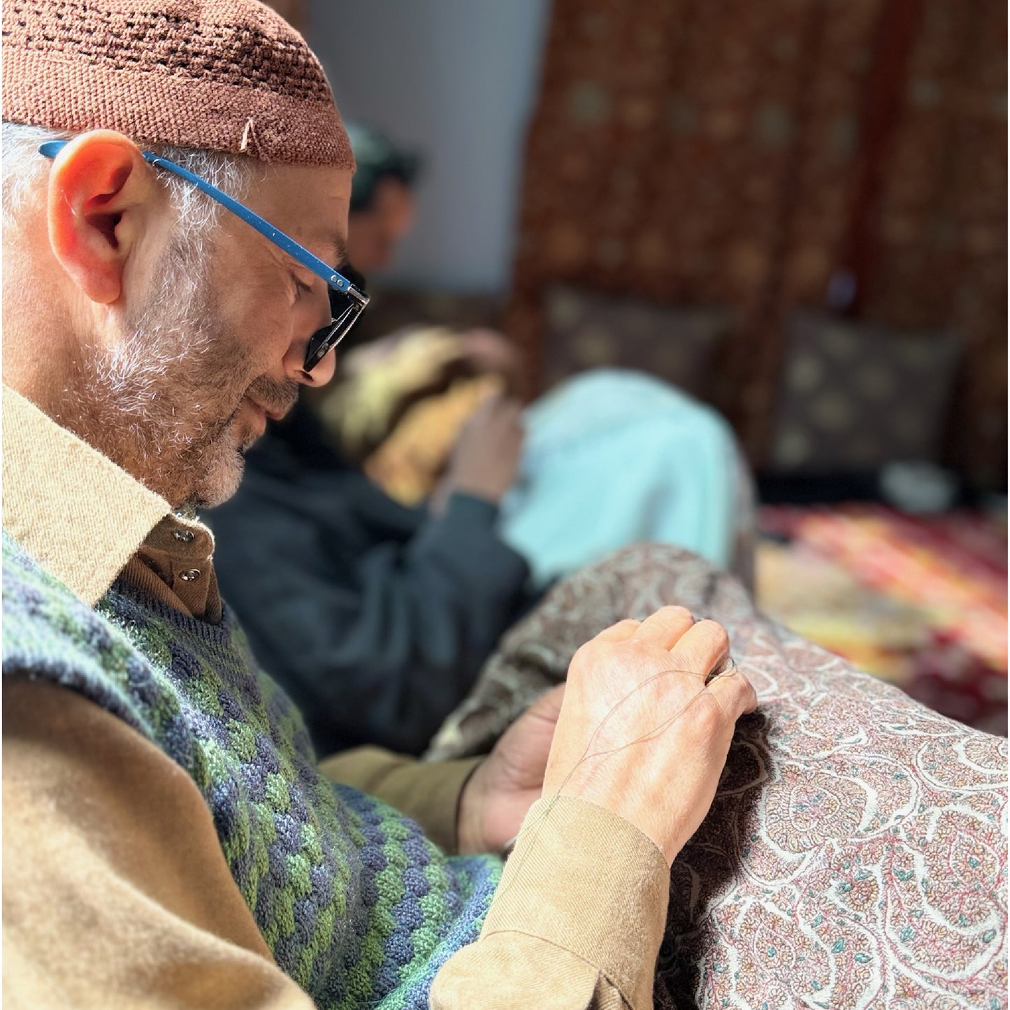 India, Kashmir Loom, Handwoven Pashmina Shawls