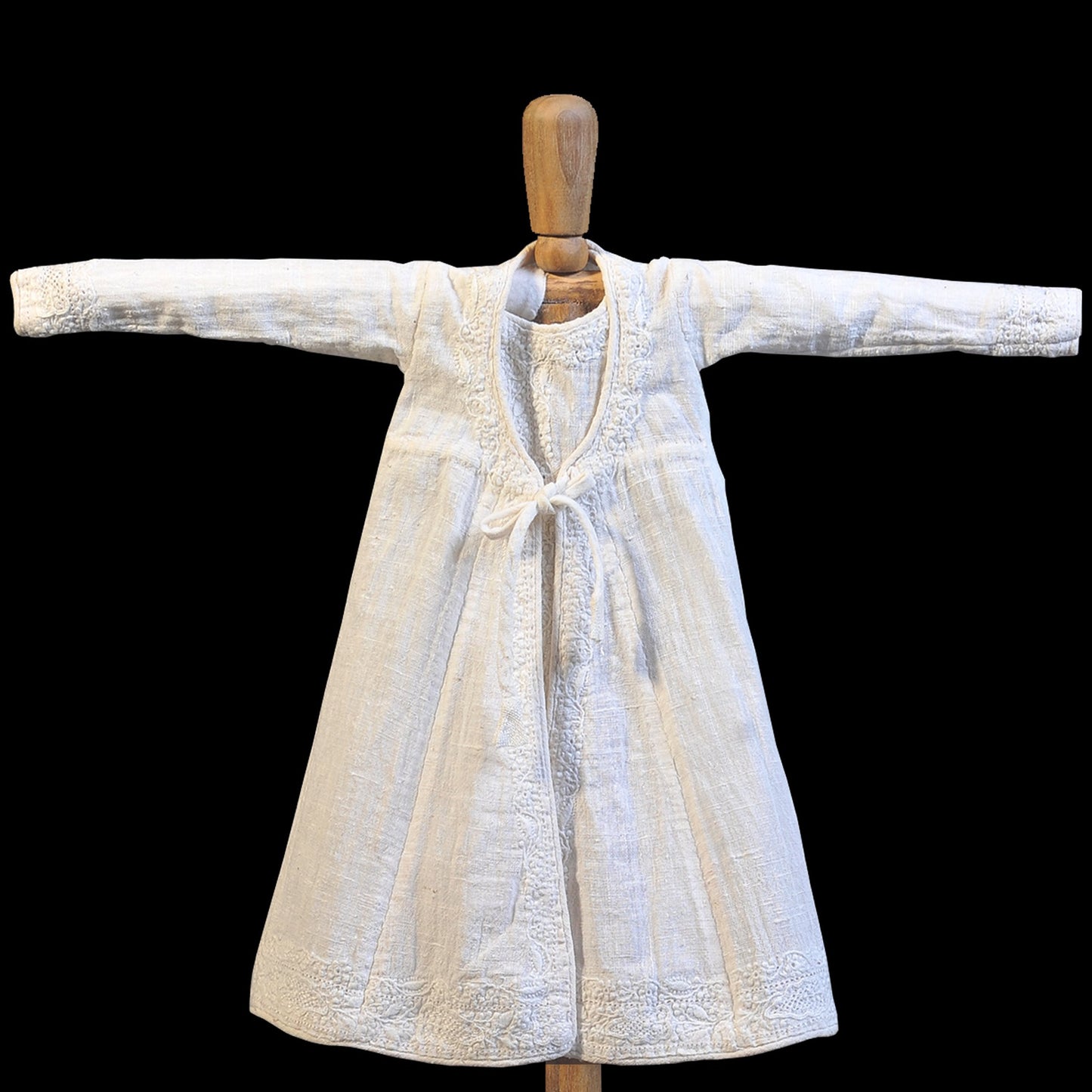 Saturday 26 & Sunday 27 September 1-5 p.m.: Exhibition, Geeta Khandelwal, Miniature costumes of the Maharajas