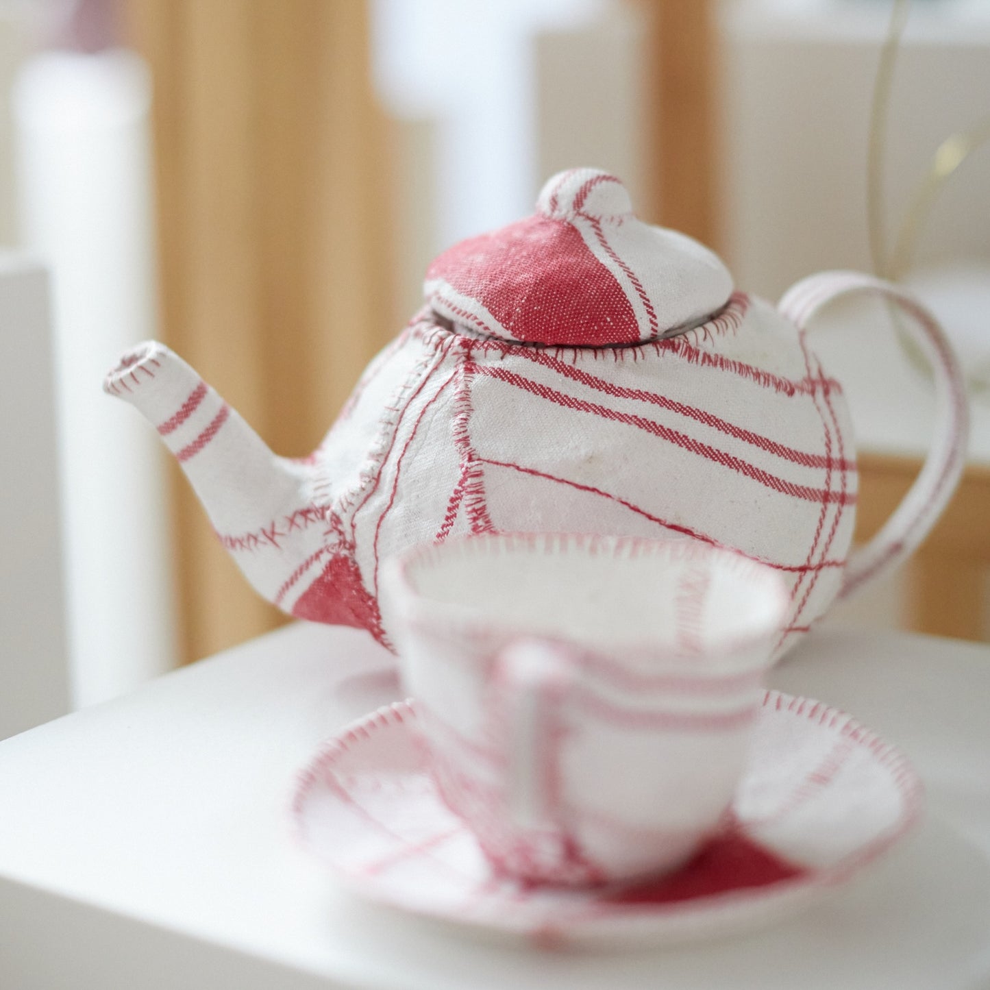 Wednesday 30 September, 2 - 6 p.m.: Textile Day at Ruup & Form with Varuna Kollanethu and gallery artists, Closing Drinks