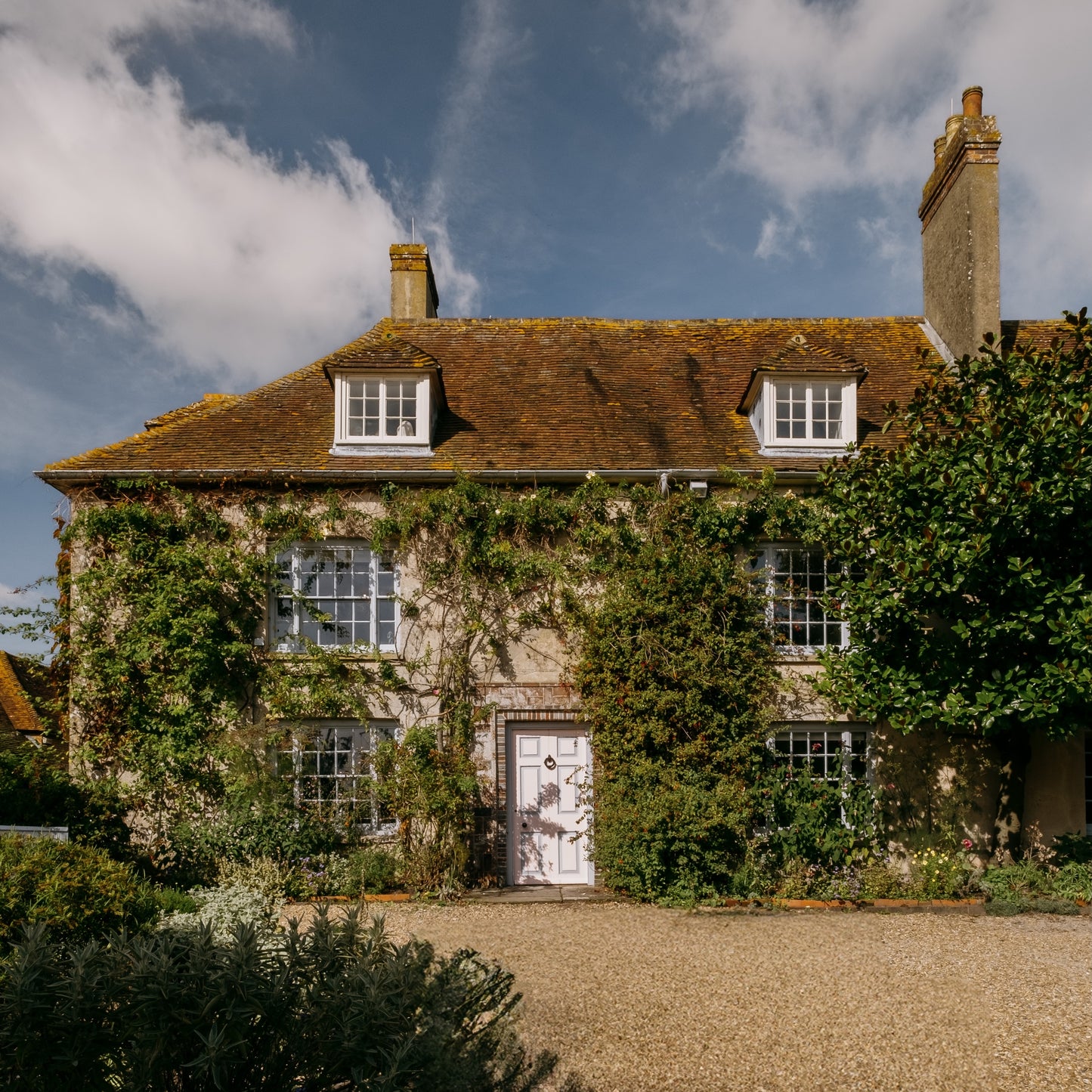 Tuesday 8 September, 11-12 p.m.: Tour: Textile Design at Charleston Farmhouse with Darren Clarke