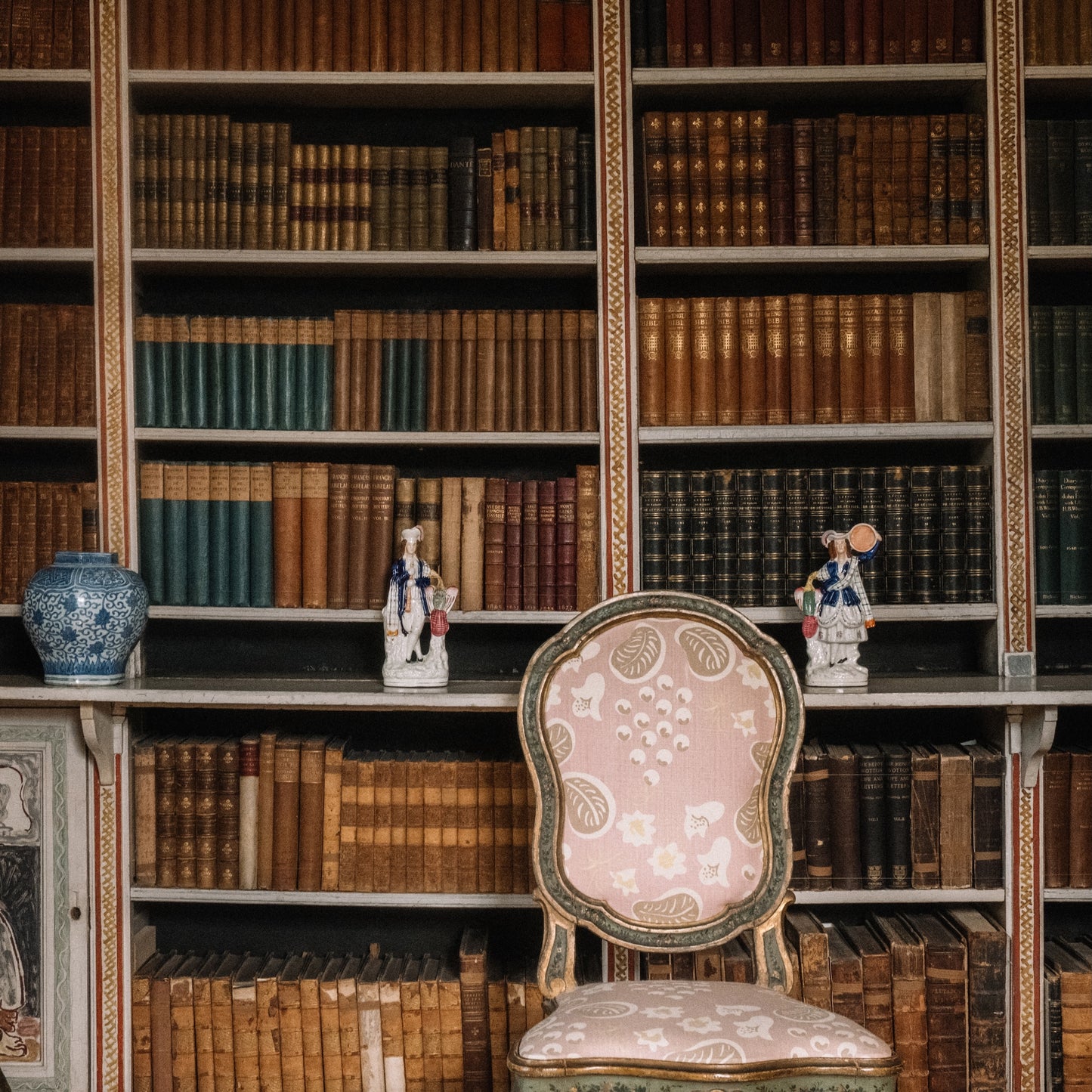 Tuesday 8 September, 11-12 p.m.: Tour: Textile Design at Charleston Farmhouse with Darren Clarke