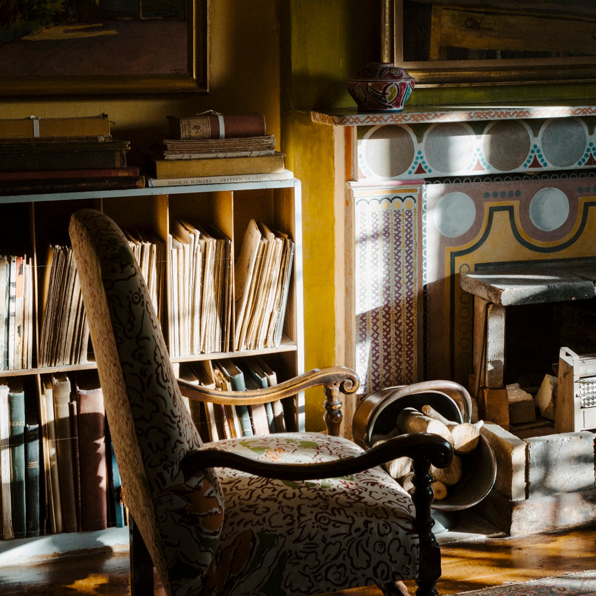 Tuesday 8 September, 11-12 p.m.: Tour: Textile Design at Charleston Farmhouse with Darren Clarke